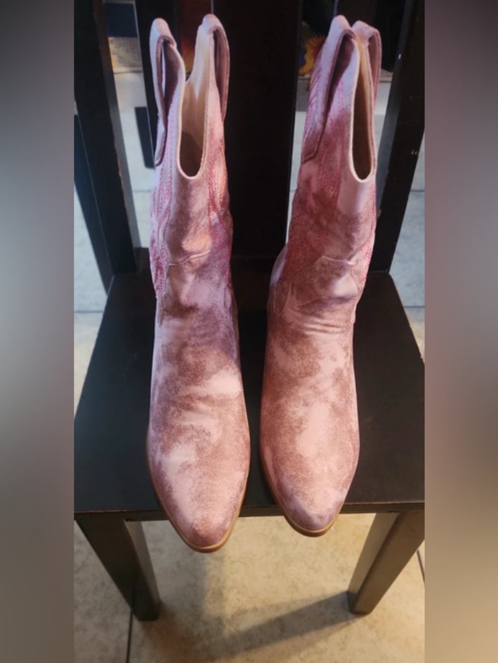 Cowboy boots pink size 6